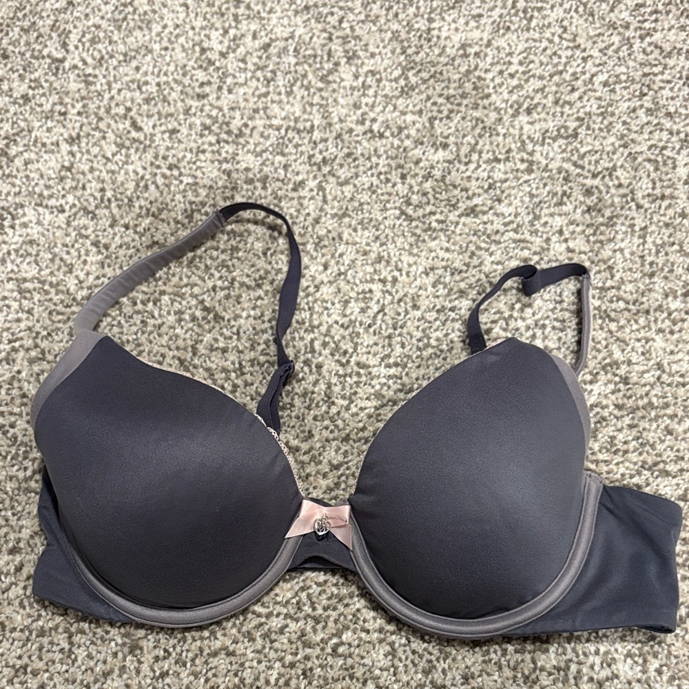 Victoria's Secret Gray Padded T-Shirt Bra with Bow Accent